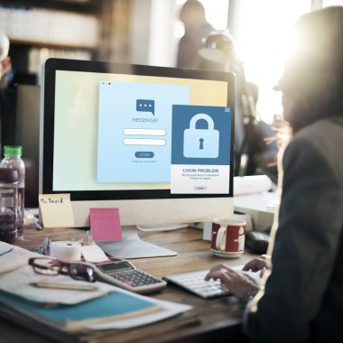 işkadını monitörde arıyorsunuz