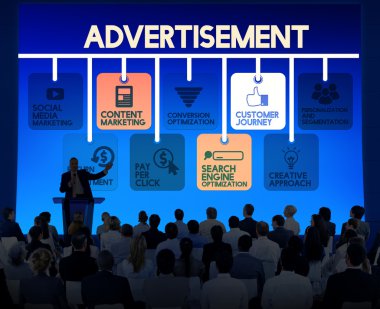 İş adamları kurumsal tartışma sırasında