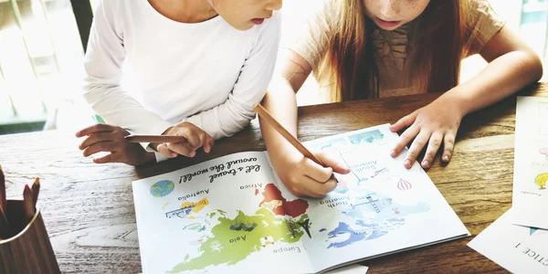 Girls Drawing in coloringbook — Stock Photo, Image