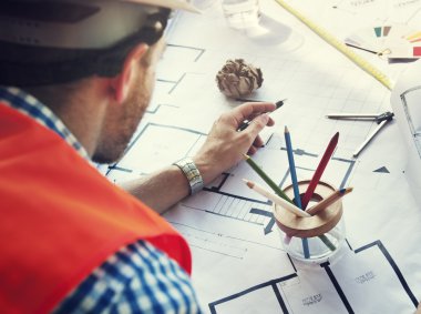 projede çalışan mimar