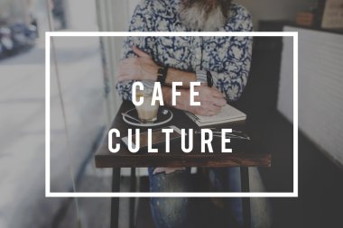 Cafe rahatlatıcı adamla kahve