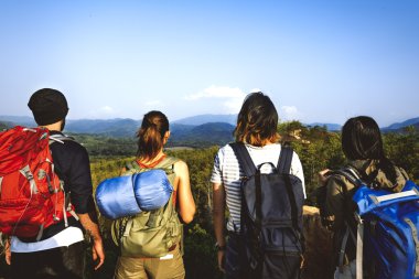 arkadaşlarım birlikte trekking