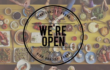 Yemek masasi ve biz are açık