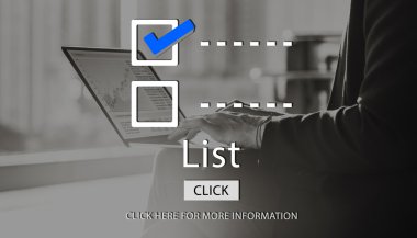 Bilgisayar Kullanan Kadın