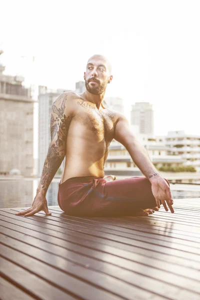 Man Yoga praktijk Concept — Stockfoto