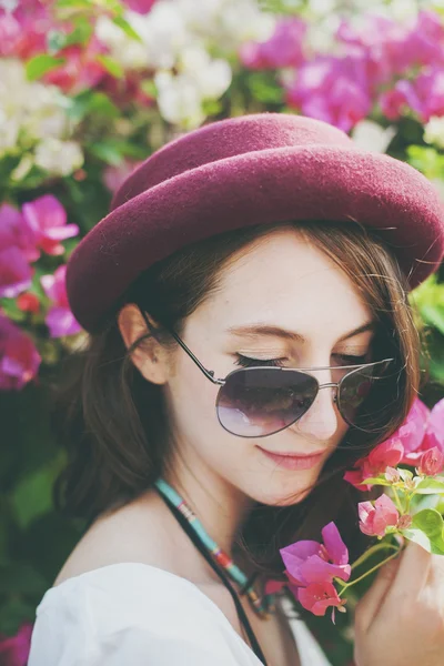 Hipster girl in hat — Stock Photo, Image