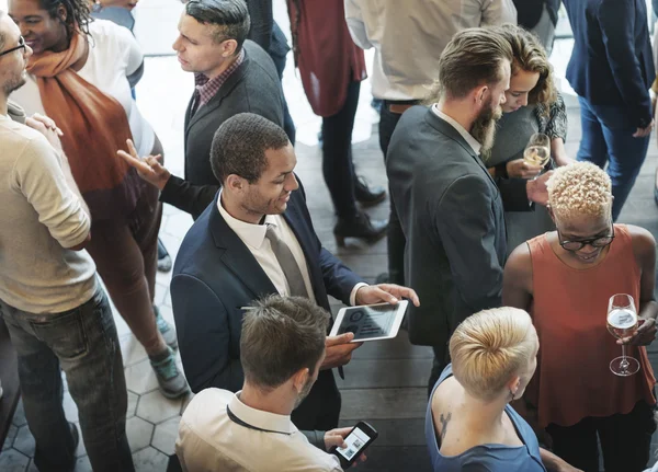 Menschen interagieren miteinander — Stockfoto