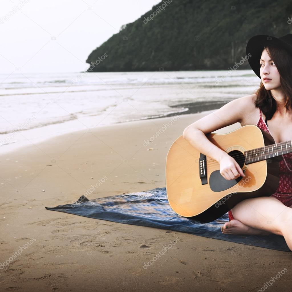Скачать Песню Beach Girl