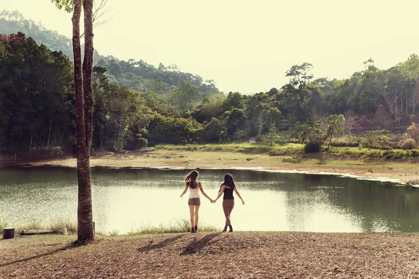 Melhores amigos na floresta — Fotografia de Stock