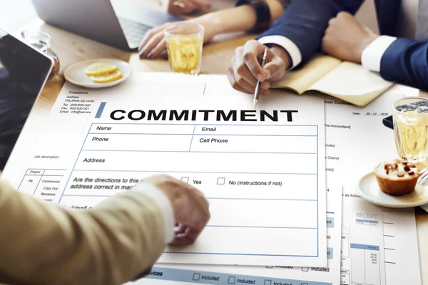 People discussing about Commitment — Stock Photo, Image