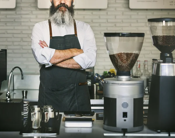 在咖啡馆的咖啡师咖啡机 — 图库照片