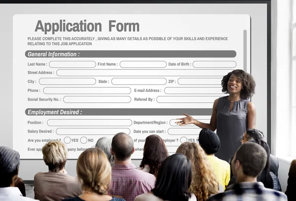 Orang di seminar dengan Formulir Aplikasi — Stok Foto