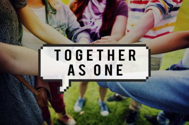 Parkı'nda okuyan arkadaşlar