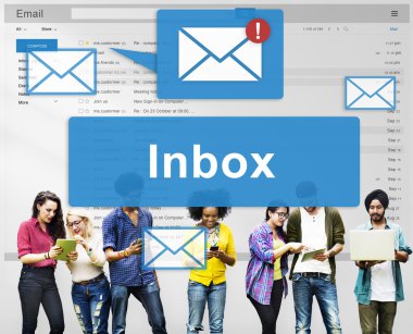 İnsanlar internet'te sörf