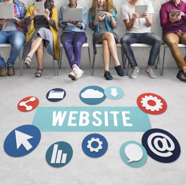 İnsanlar dijital araçları tarama 