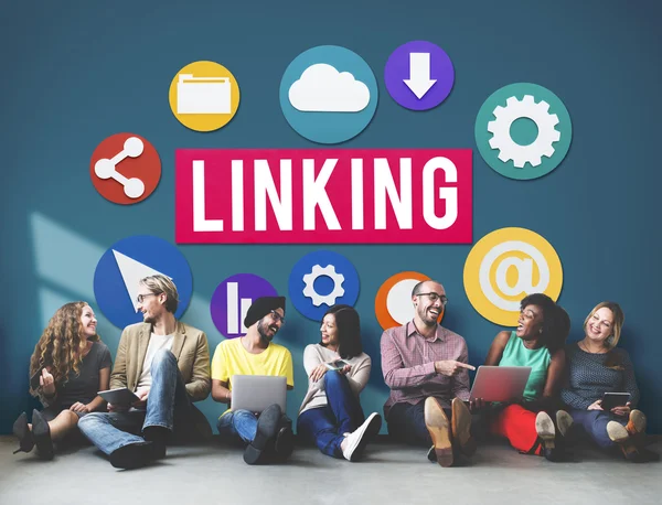 Diversity friends near wall with linking — Stock Photo, Image