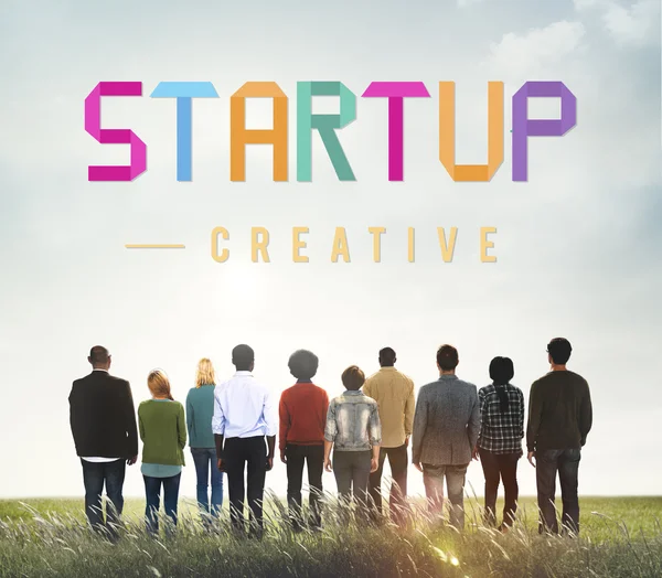 Multiethnische Menschen und Start-up-Konzept — Stockfoto