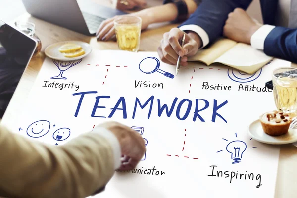 Menschen diskutieren über Teamwork — Stockfoto