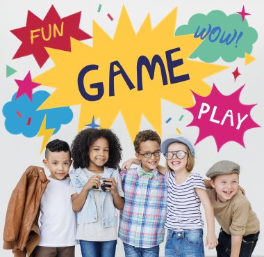 Çocuklar gülüyor ve eğlenin