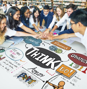 Öğrenciler birlikte elele