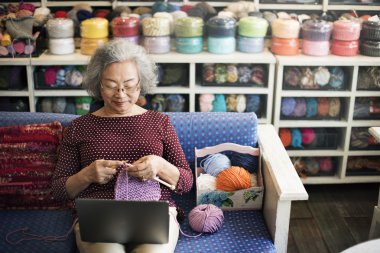 Örgü pembe Craff kadın