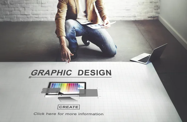 Affärsman som arbetar med grafisk design — Stockfoto