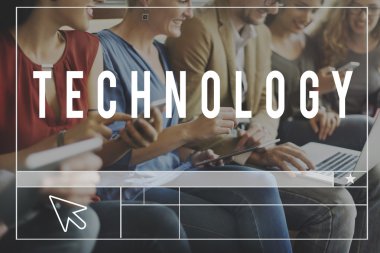 Dijital aygıtlar kullanan insanlar