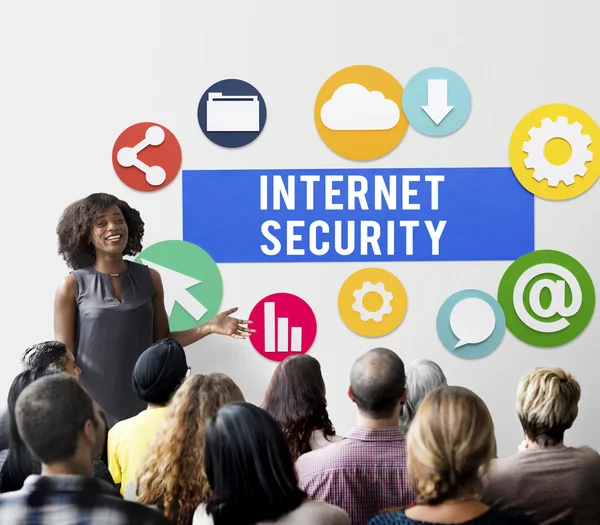 Teilnehmer eines Seminars zum Thema Internetsicherheit — Stockfoto