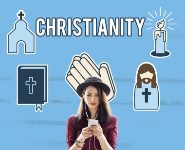 Genç kız holding akıllı telefon