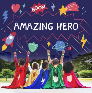 Çocuk süper kahraman kostümleri