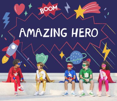 Çocuk süper kahraman kostümleri