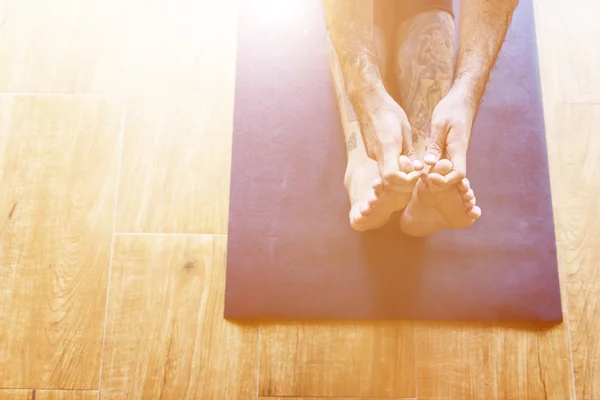 Man Yoga praktijk Concept — Stockfoto