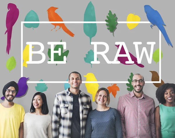 Diversidade de pessoas com Be Raw — Fotografia de Stock