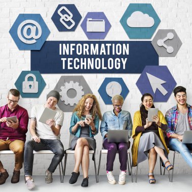 İnsanlar dijital araçları tarama  