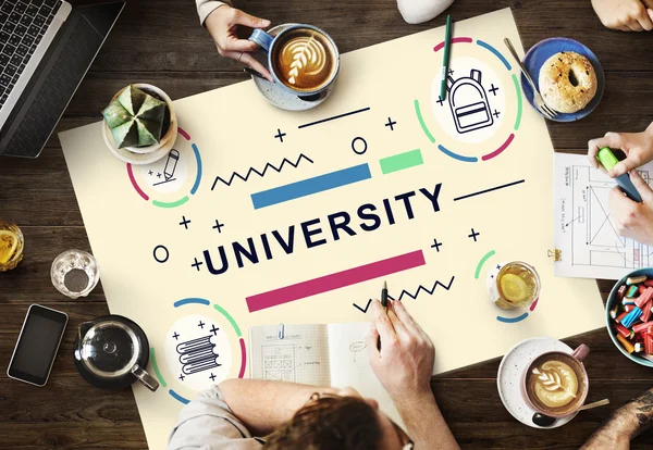 Tabel met poster met Universiteit — Stockfoto