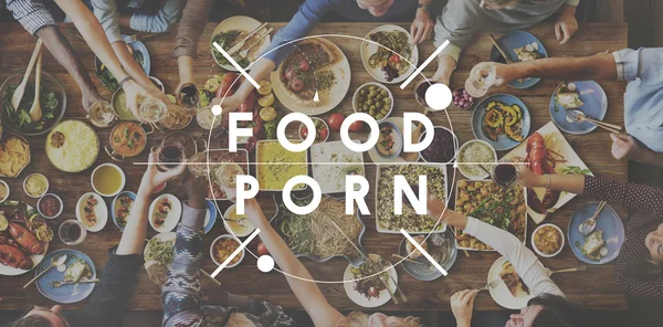 Människor och Food Porn — Stockfoto
