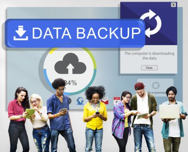 dijital cihazlar olan öğrenciler