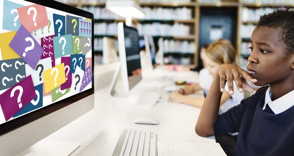 Kids studying with computer — Stock Photo, Image