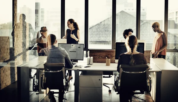 Gente de negocios trabajando — Foto de Stock