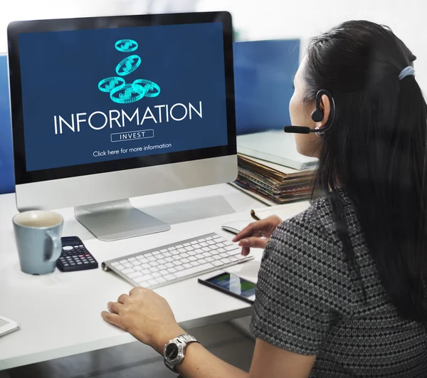 Businesswoman working on computer with information — Stock Photo, Image