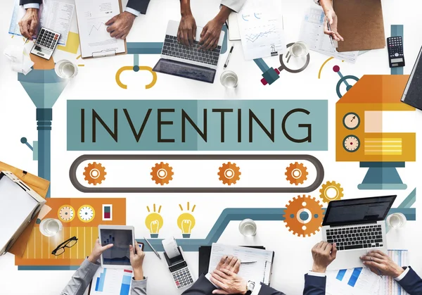 Ofiste çalışan iş adamları 