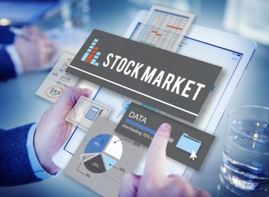 iş adamı dijital tablet ile çalışma 