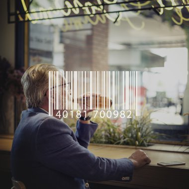 Kıdemli adam içme çubuk