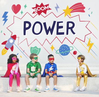 Çocuk süper kahraman kostümleri