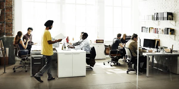 Gente de negocios trabajando — Foto de Stock