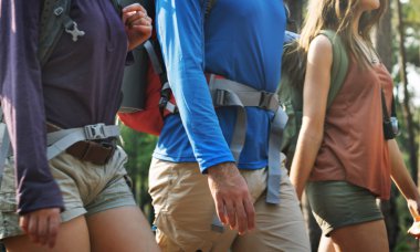 arkadaşlarım birlikte trekking 
