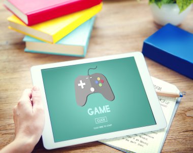 kişi holding dijital tablet