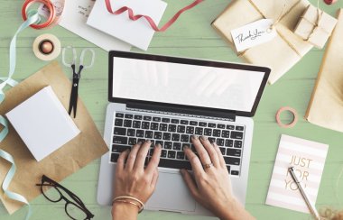 Mockup boşaltmak dizüstü kavramı