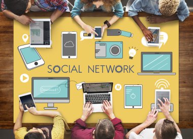 insanlar içinde dijital cihazlar tarama