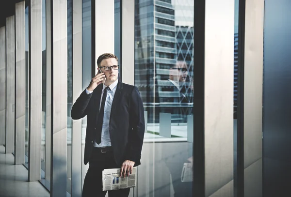 Geschäftsmann arbeitet — Stockfoto